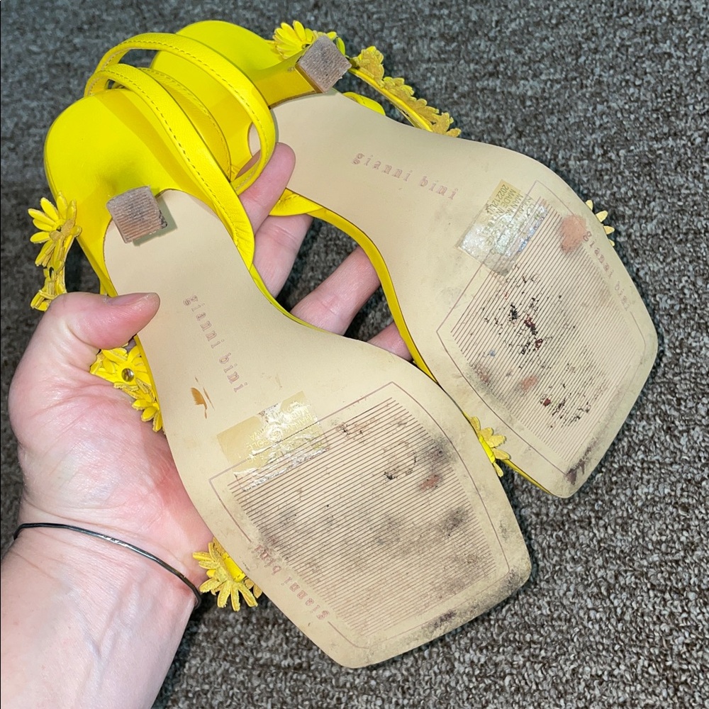Gianni Bini Yellow Daisy Heels woman Size 7 - Picture 6 of 10